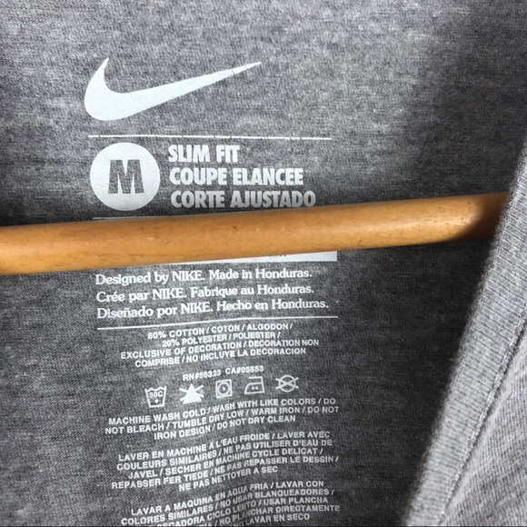 Nike Women’s Graphic Running T-Shirt Size M - Picture 3 of 6